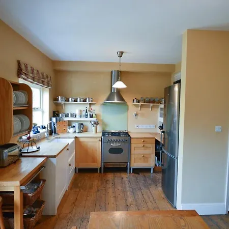 بيت للعطل 2 Bedroom House 10 Mins From Centre بريستول
